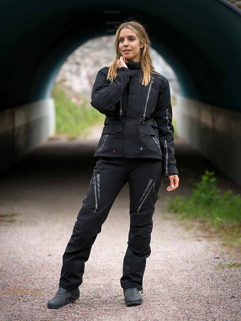 Halvarssons Vinvallen ladies suit
